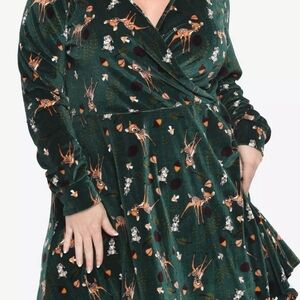 Hot Topic Disney Bambi Dark Green Long Sleeve Velour Dress, Size 3X